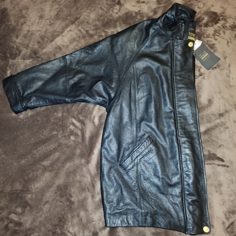 VENEZIA LEATHERS BLACK 22/24 WOMANS (LANE BRYANT) LEATHER JACKET